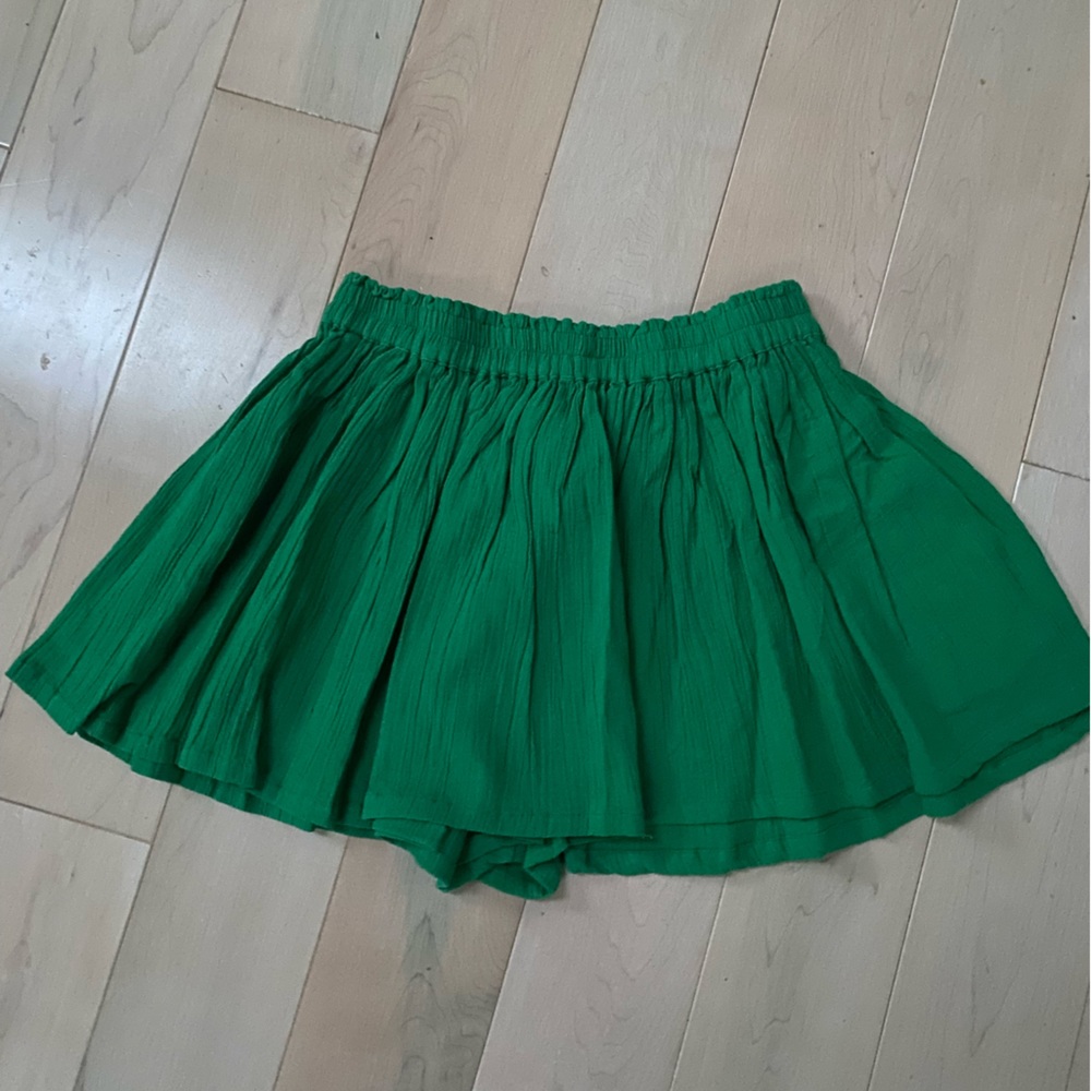 Suzie Kondi green side pockets gauze cotton play shorts